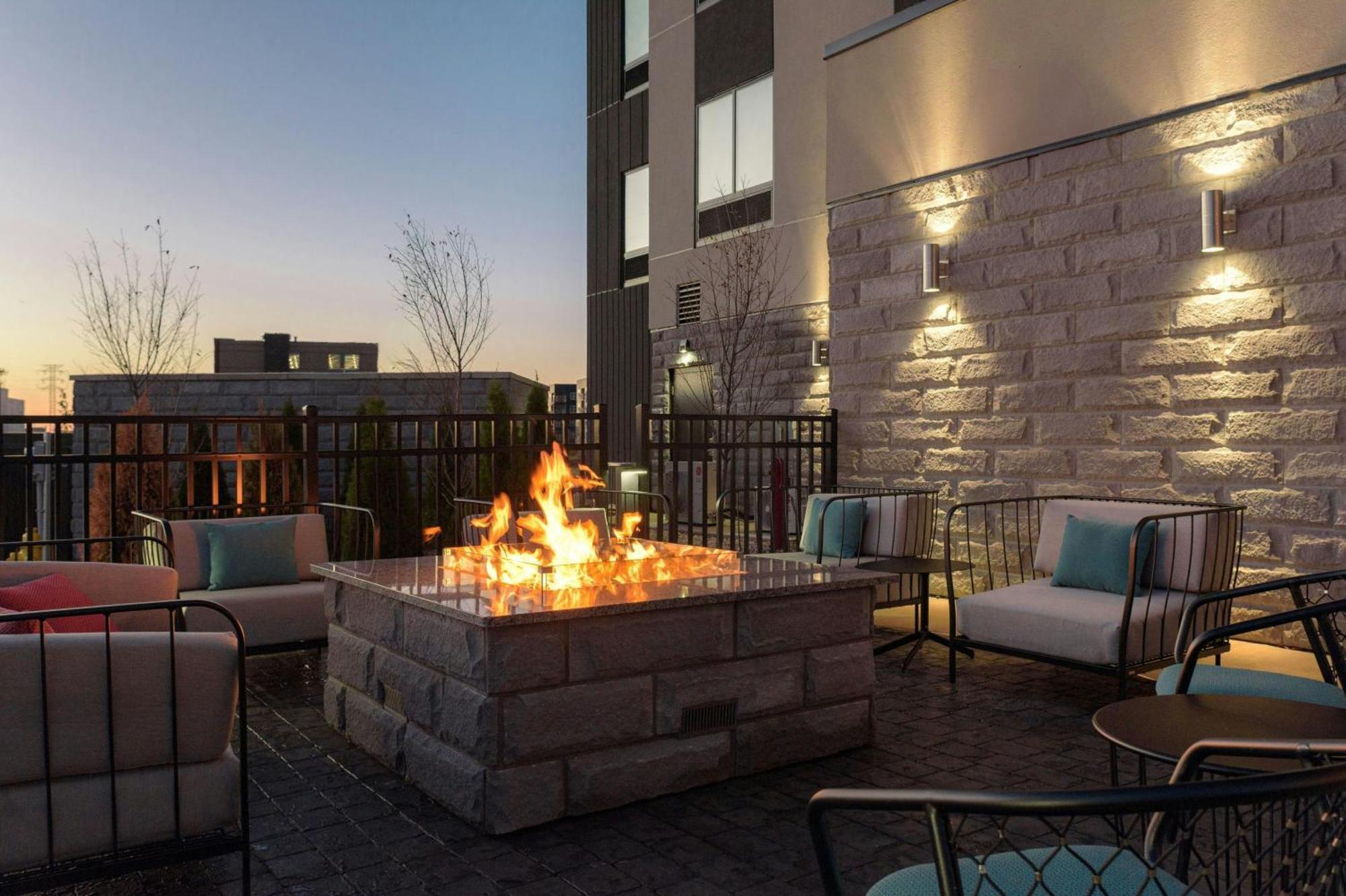Fairfield By Marriott Inn & Suites Cincinnati Oakley Exterior foto